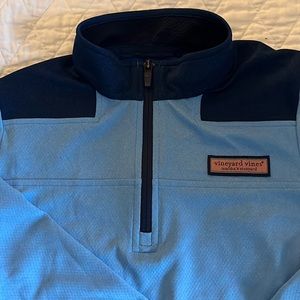 Like new-never worn - Vineyard Vines lightweight pullover. Boys’ medium (12-14)